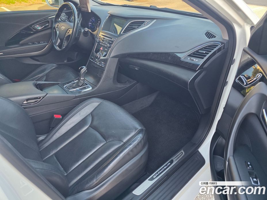 Hyundai Grandeur (HG) фото 11