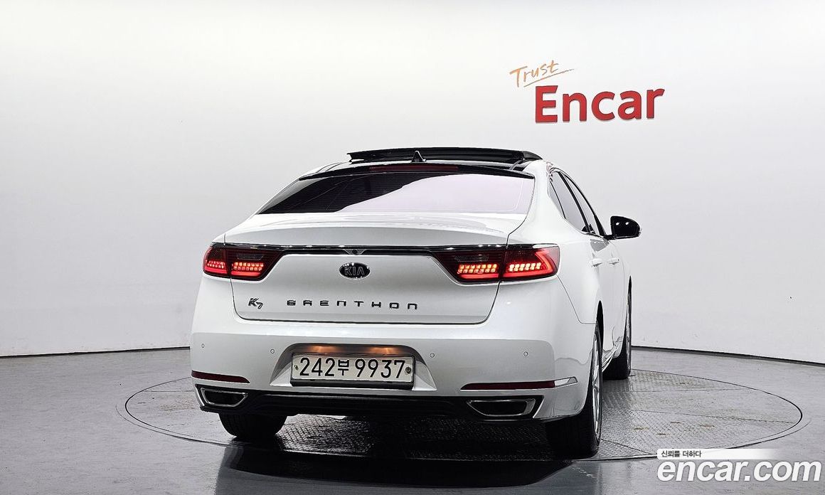 Kia K7 2nd Gen фото 4