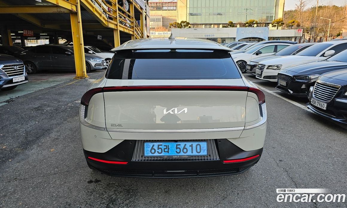 Kia EV6 фото 5