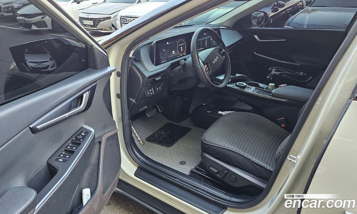 Kia EV6 фото 7