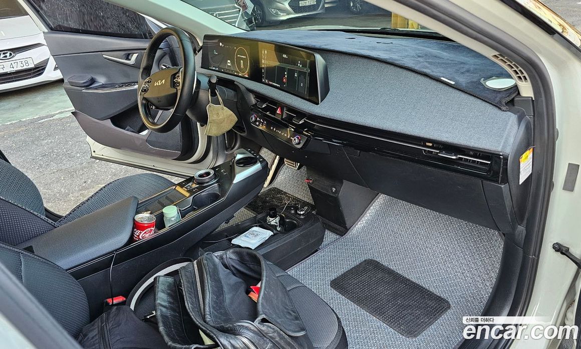 Kia EV6 фото 9