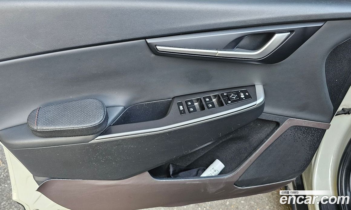 Kia EV6 фото 12