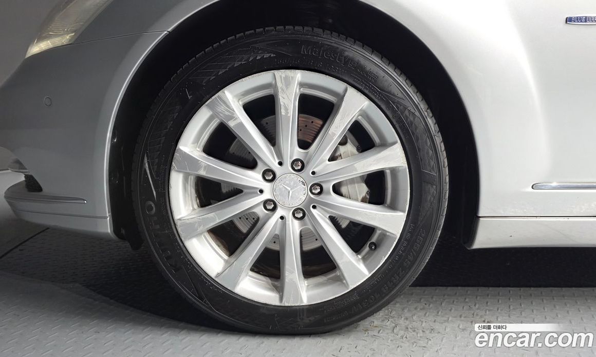 Mercedes-Benz S-Class W221 фото 5