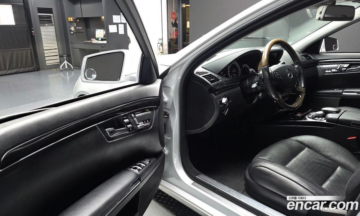 Mercedes-Benz S-Class W221 фото 10