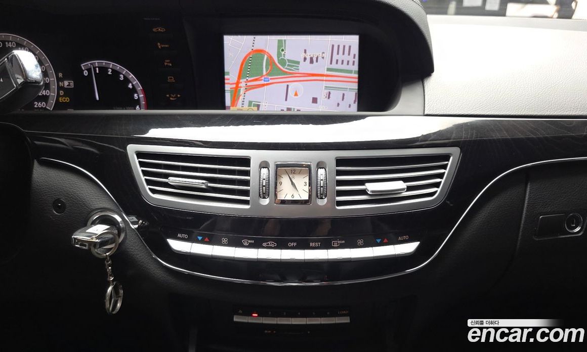 Mercedes-Benz S-Class W221 фото 14