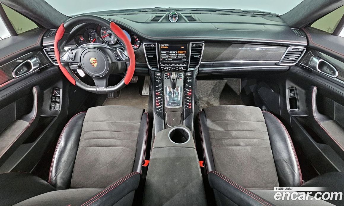Porsche Panamera фото 7