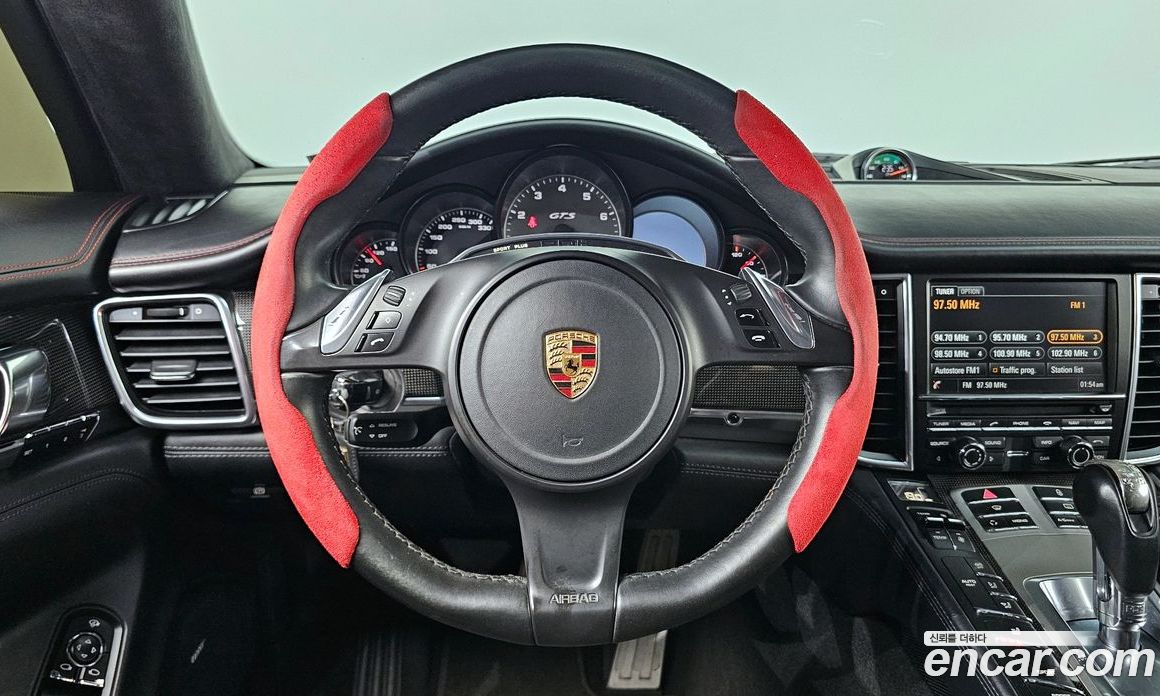 Porsche Panamera фото 13