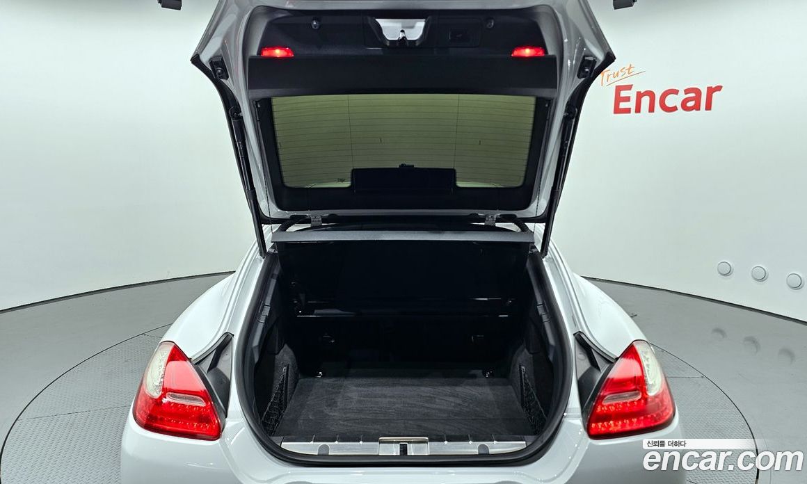 Porsche Panamera фото 17