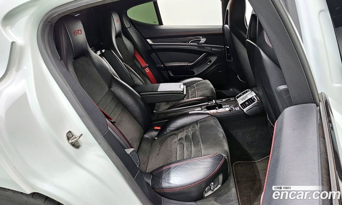 Porsche Panamera фото 19