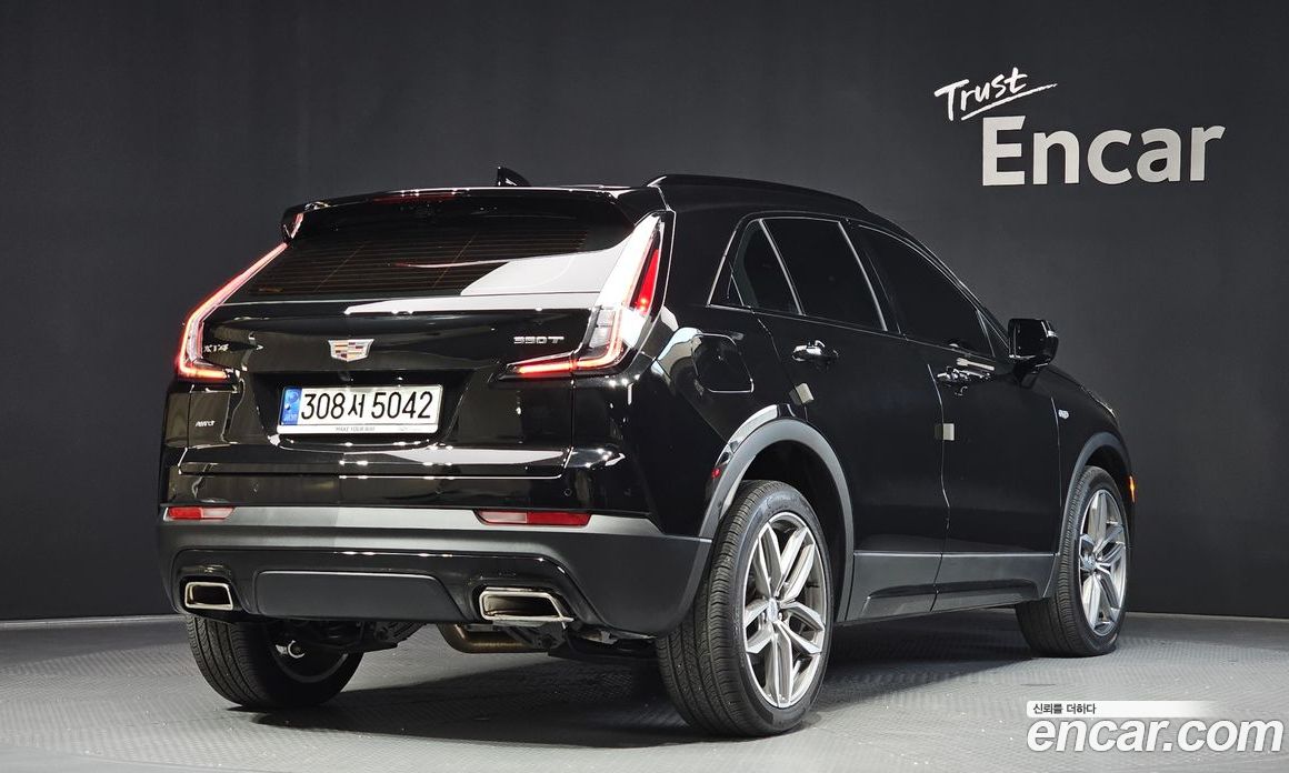 Cadillac XT4 фото 2