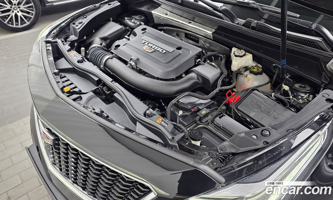 Cadillac XT4 фото 6