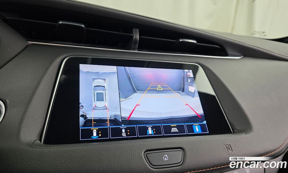 Cadillac XT4 фото 15