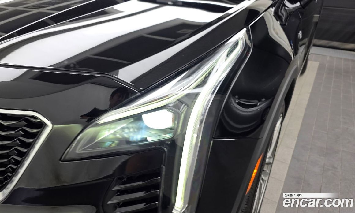 Cadillac XT4 фото 22