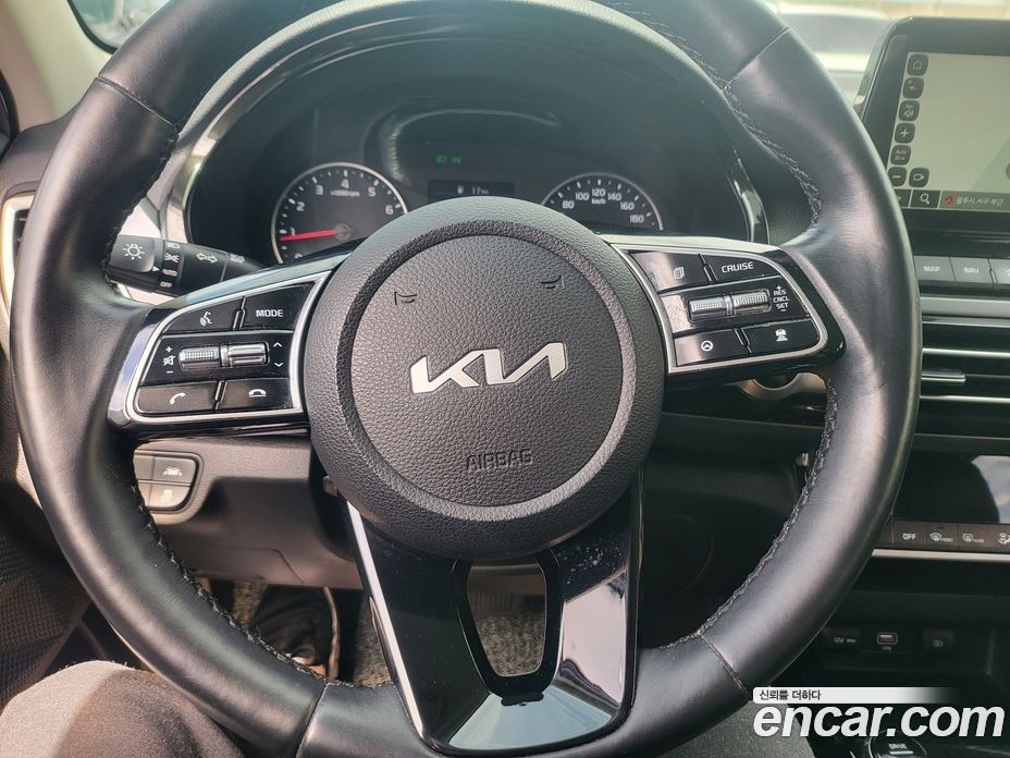 Kia Seltos фото 15