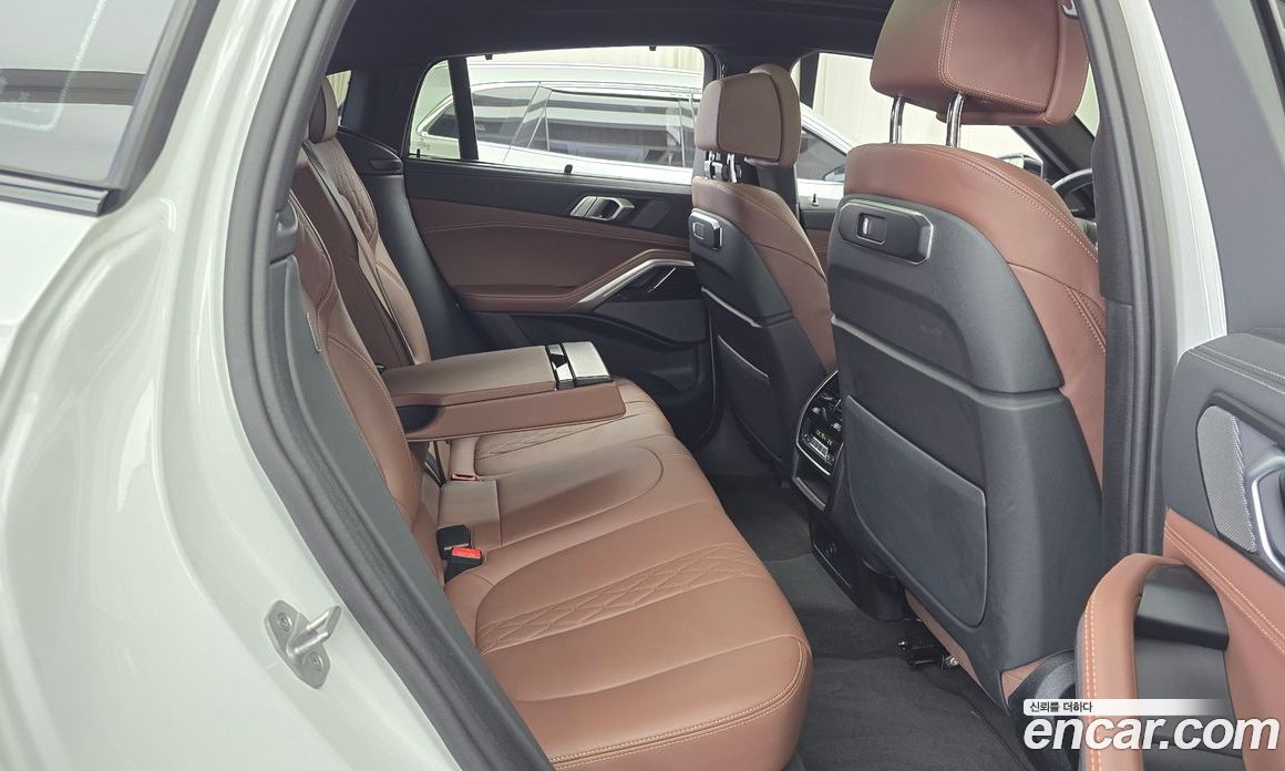 BMW X6 (G06) фото 11