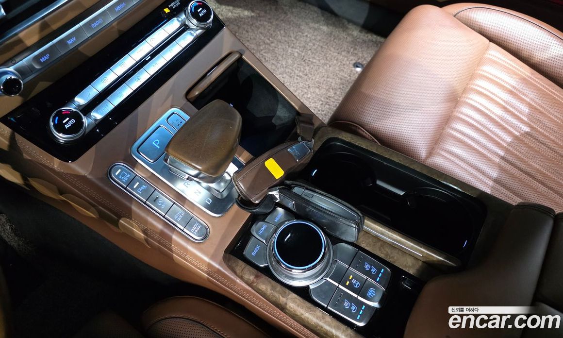 Genesis G90 фото 9