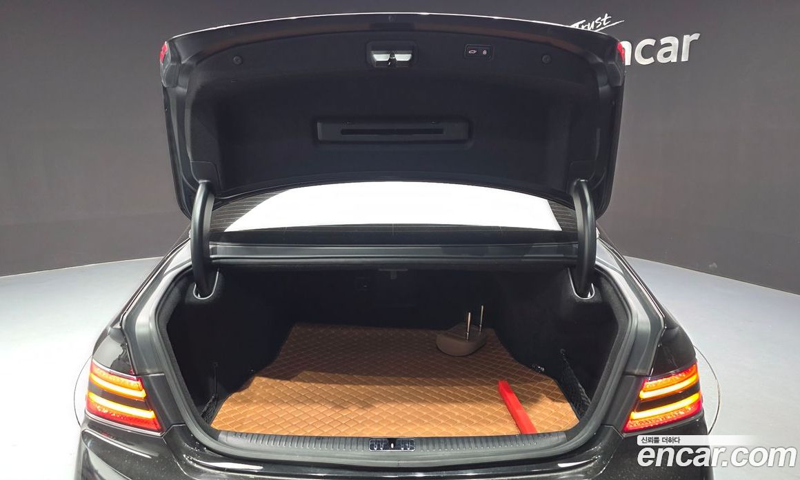 Genesis G90 фото 18