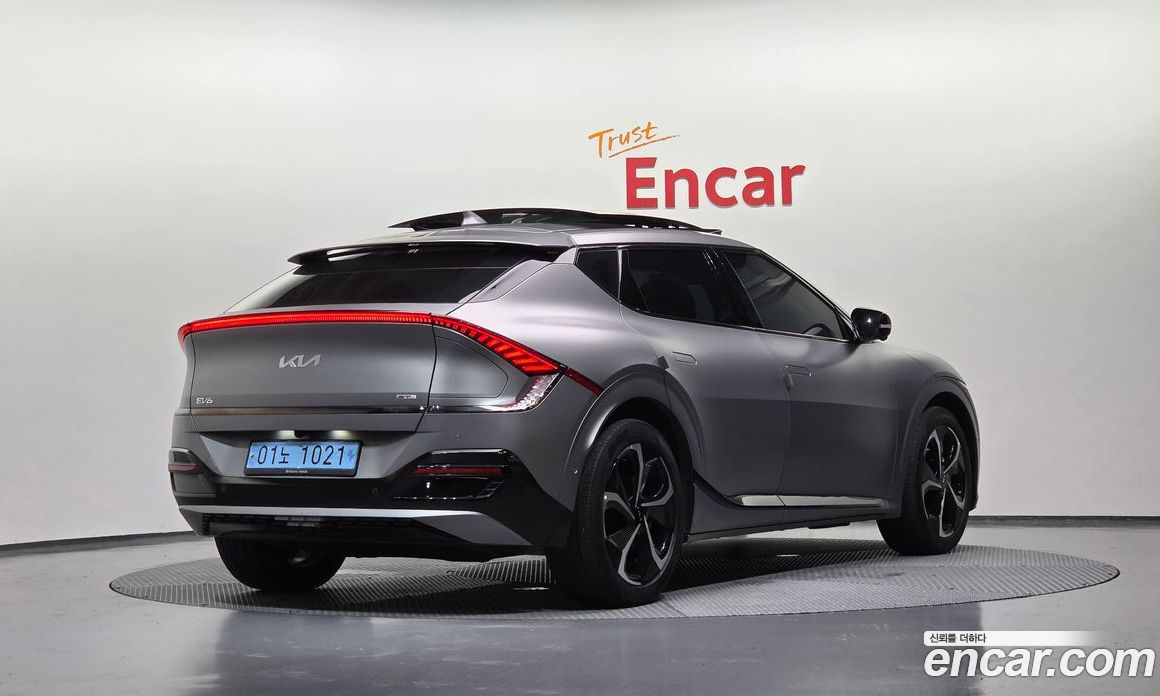 Kia EV6 фото 2