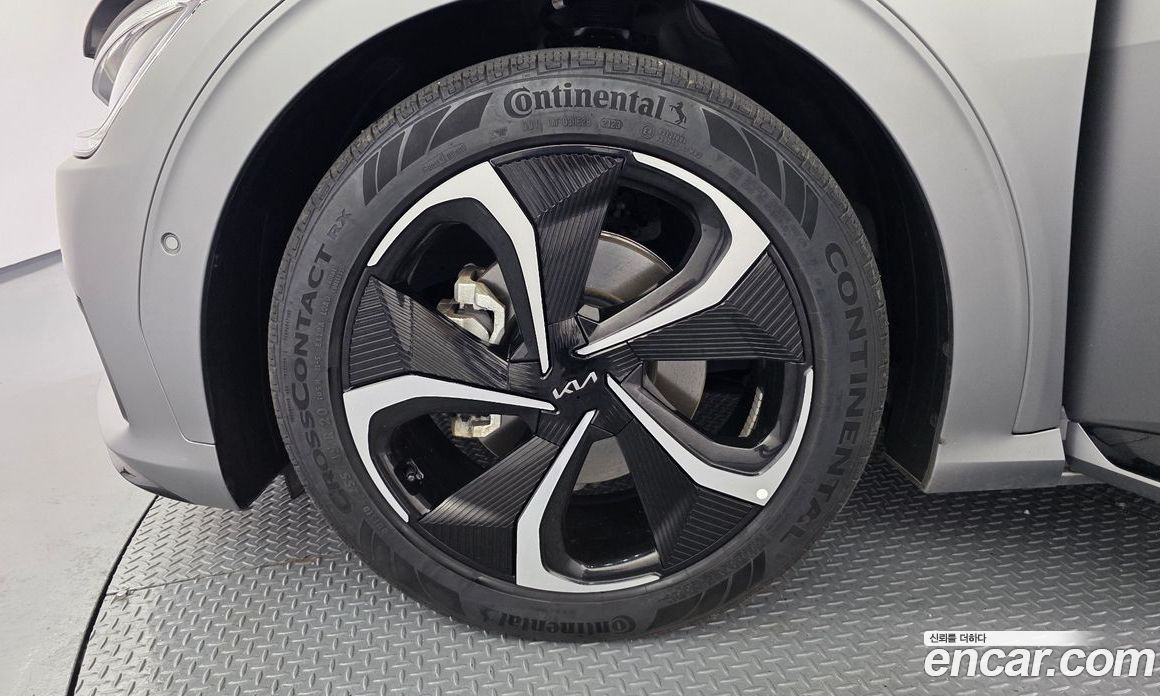 Kia EV6 фото 5