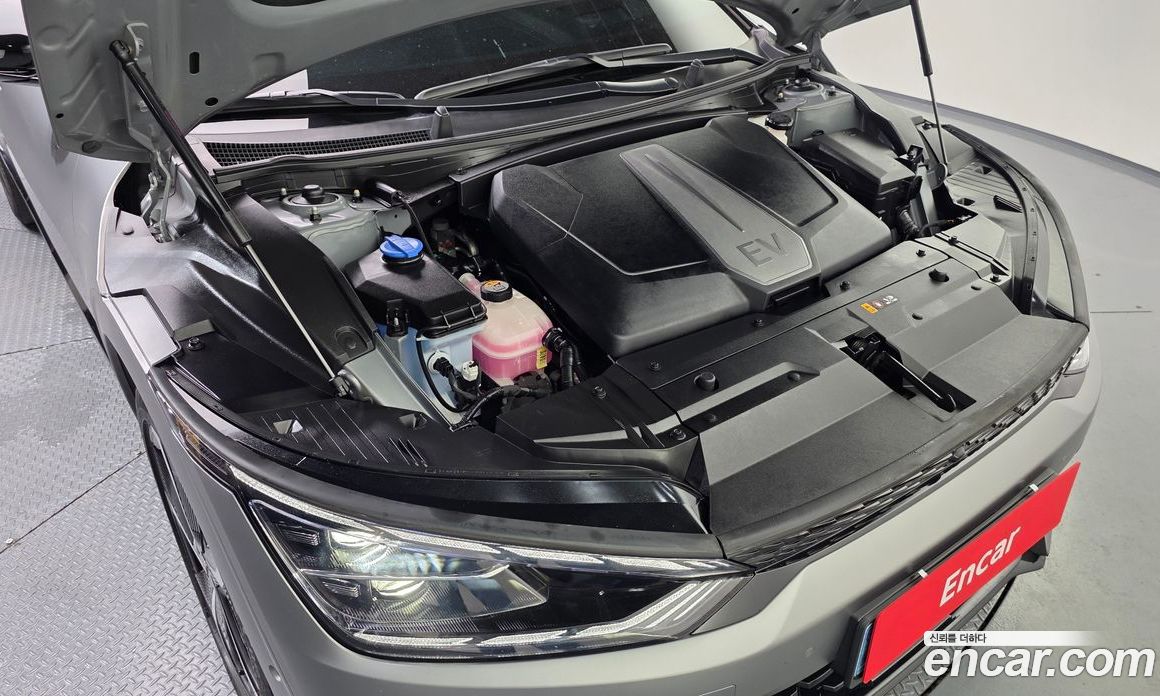 Kia EV6 фото 6
