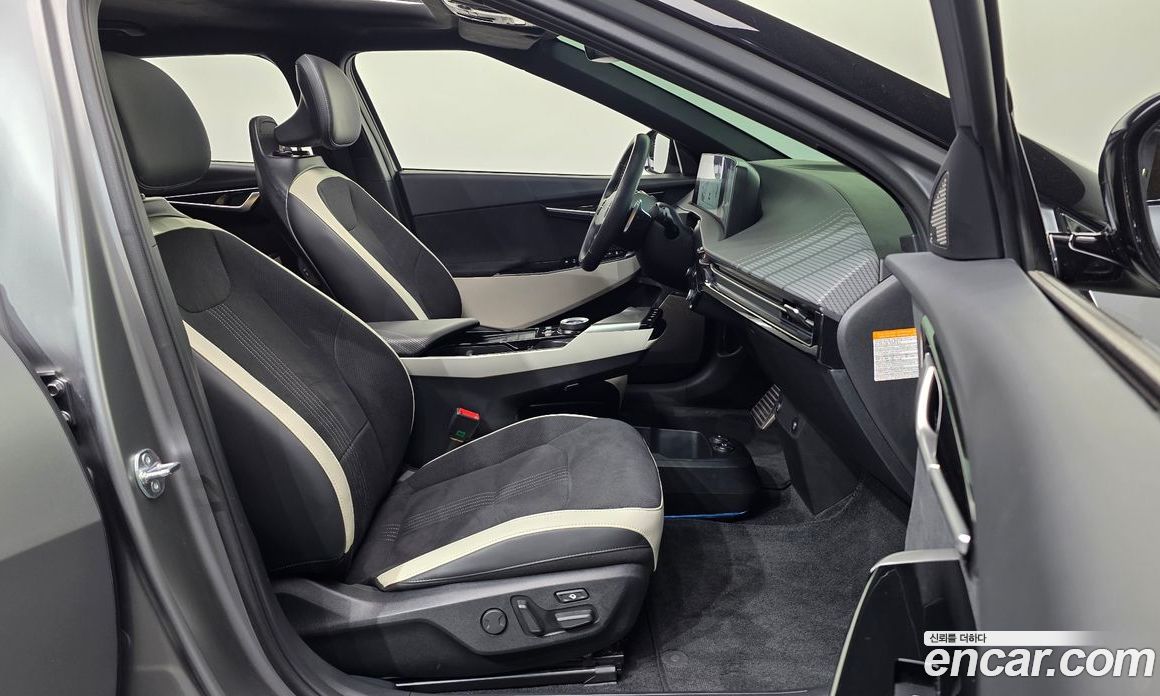Kia EV6 фото 11