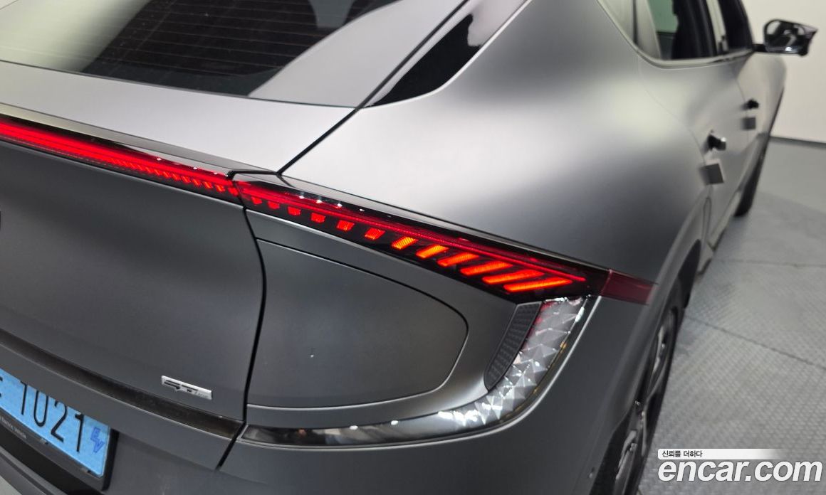 Kia EV6 фото 23