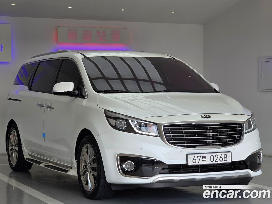 Kia Carnival 3rd Gen фото 2