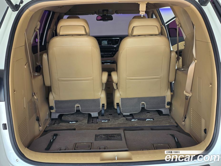 Kia Carnival 3rd Gen фото 7