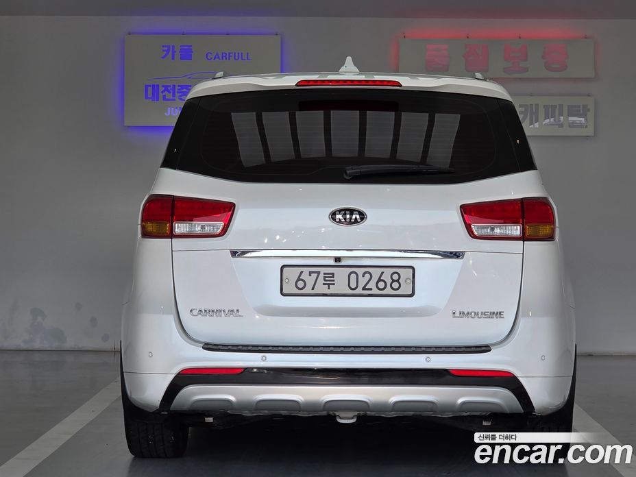 Kia Carnival 3rd Gen фото 18
