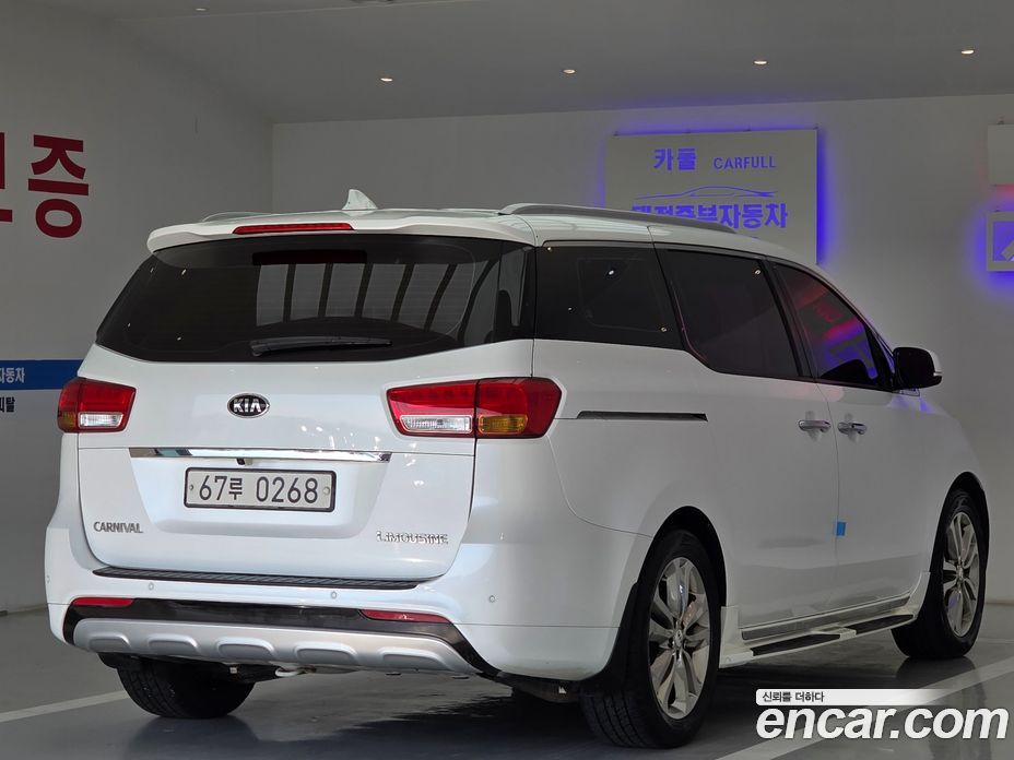 Kia Carnival 3rd Gen фото 20