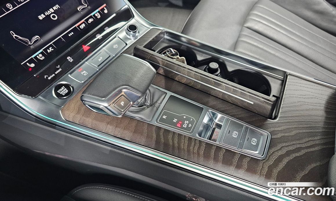 Audi A6 (C8) фото 9