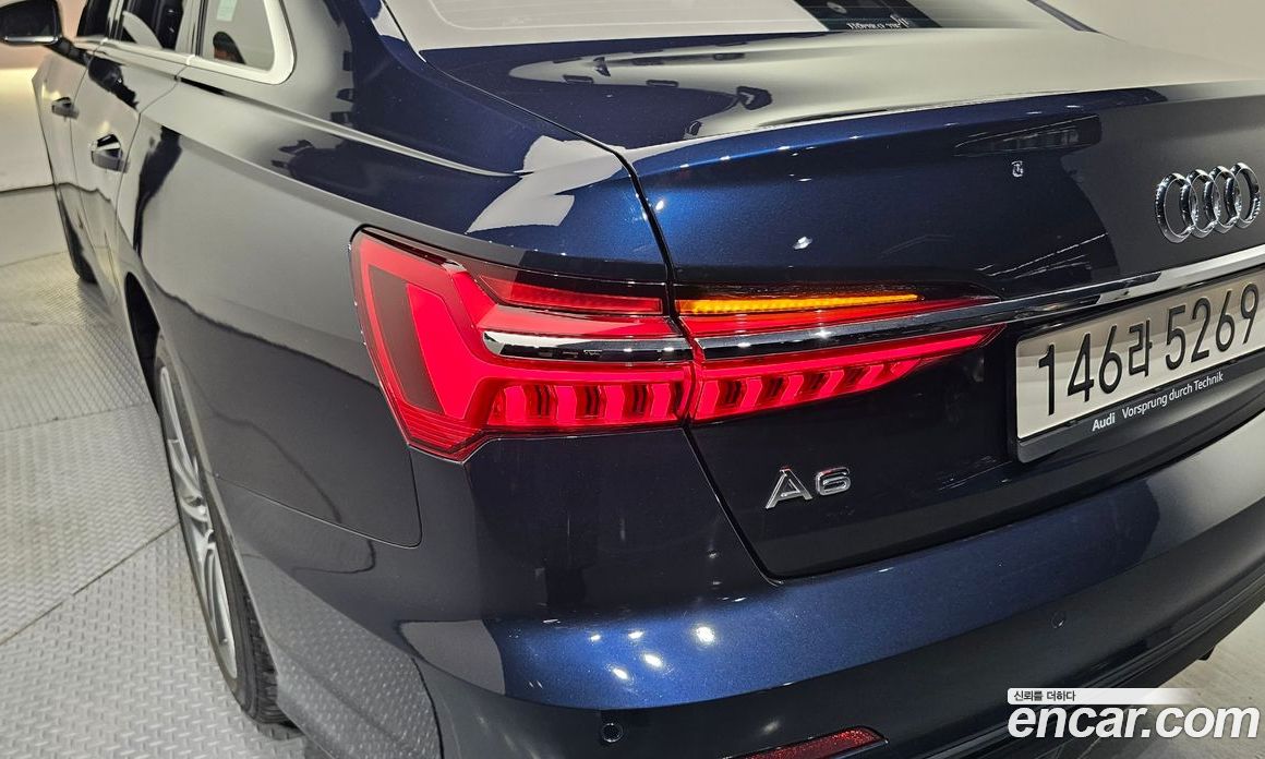 Audi A6 (C8) фото 23