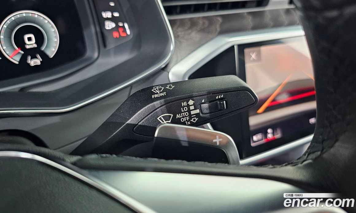 Audi A6 (C8) фото 27