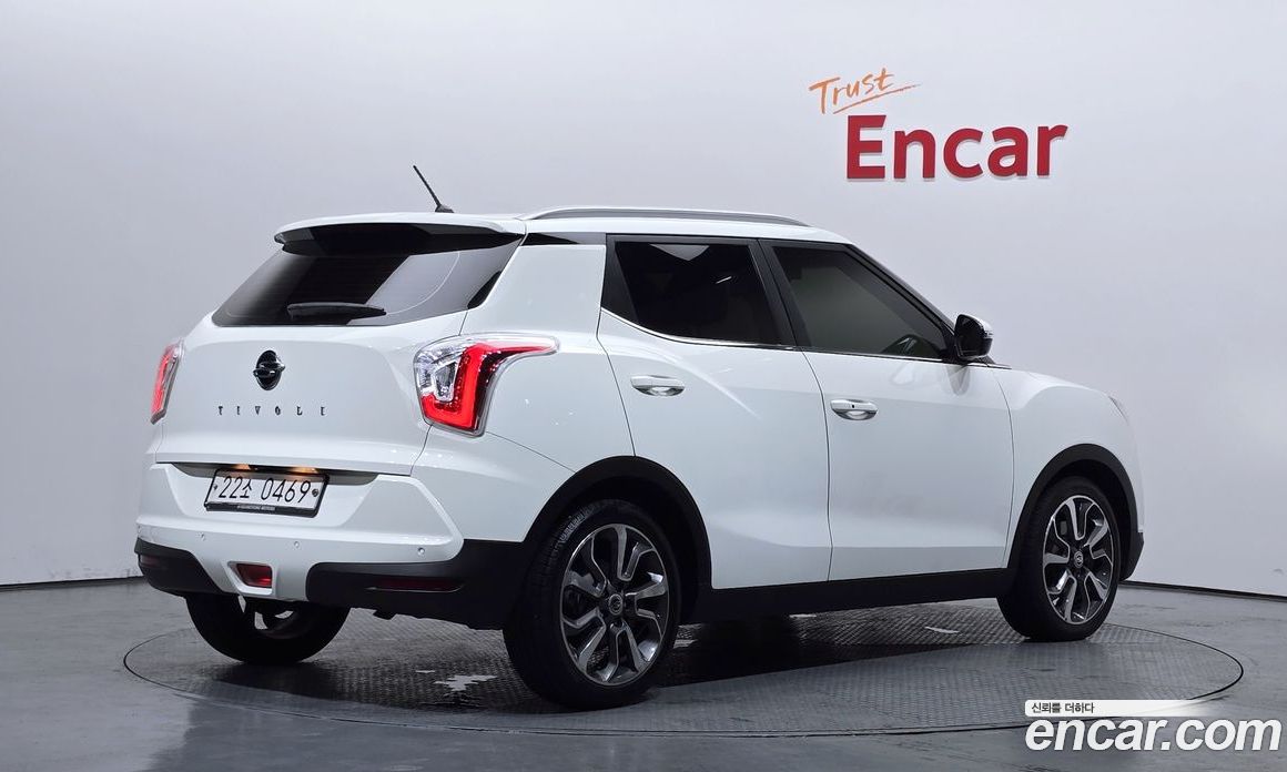 SsangYong (KG Mobility) Tivoli фото 2