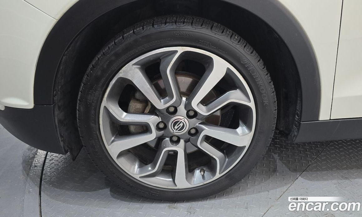 SsangYong (KG Mobility) Tivoli фото 5