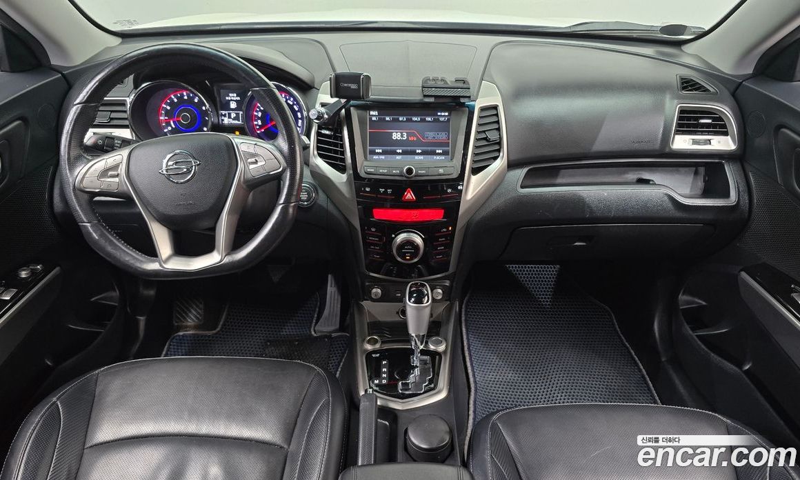 SsangYong (KG Mobility) Tivoli фото 7