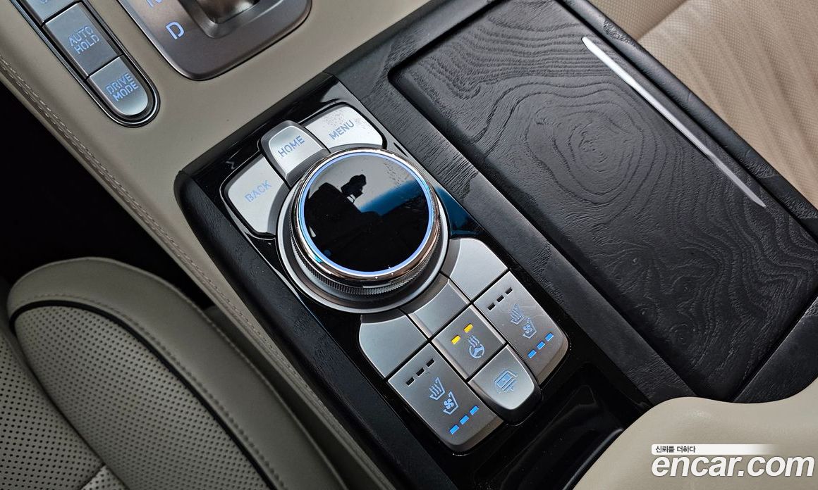 Genesis G90 фото 17