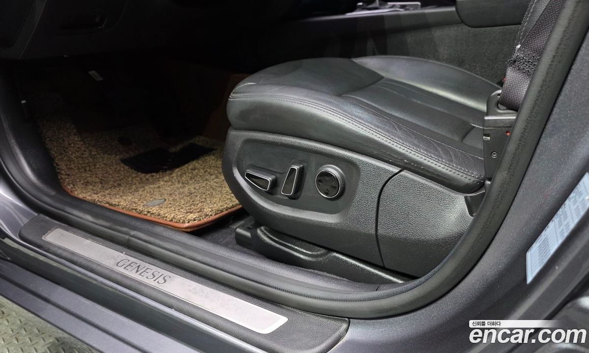 Hyundai Genesis (DH) фото 18