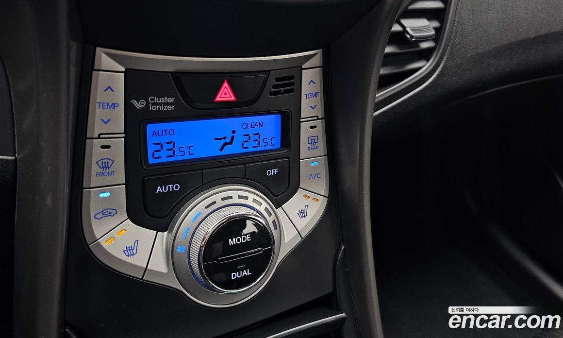 Hyundai Avante (MD) фото 18