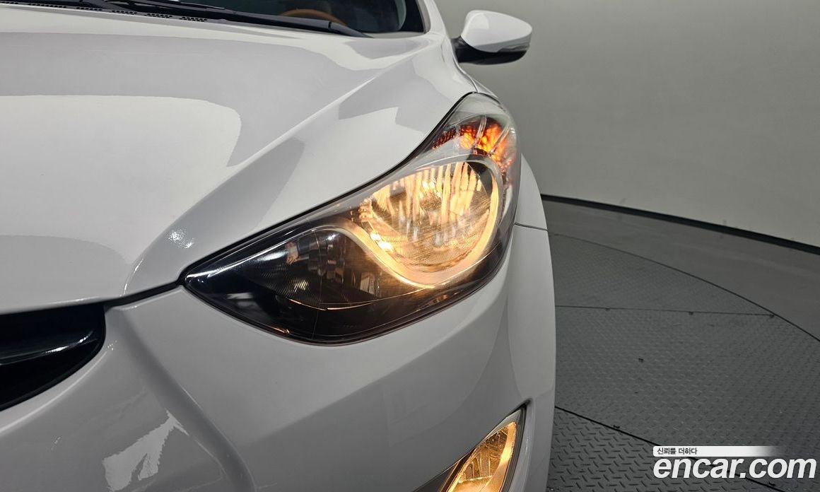 Hyundai Avante (MD) фото 22