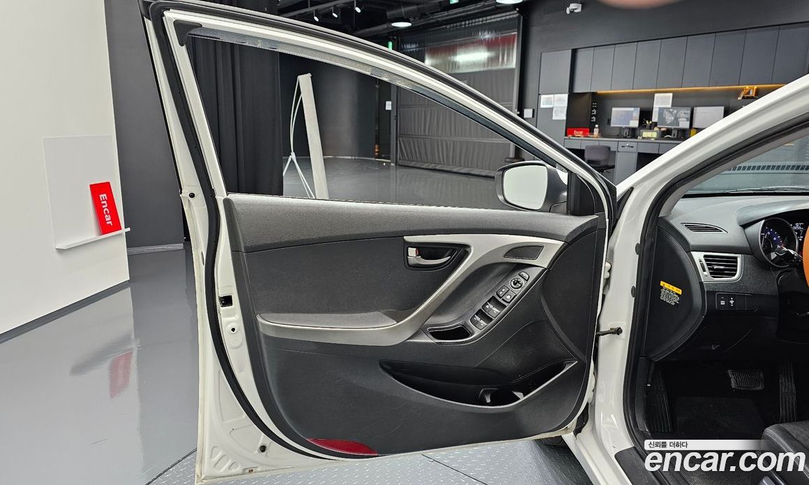 Hyundai Avante (MD) фото 24