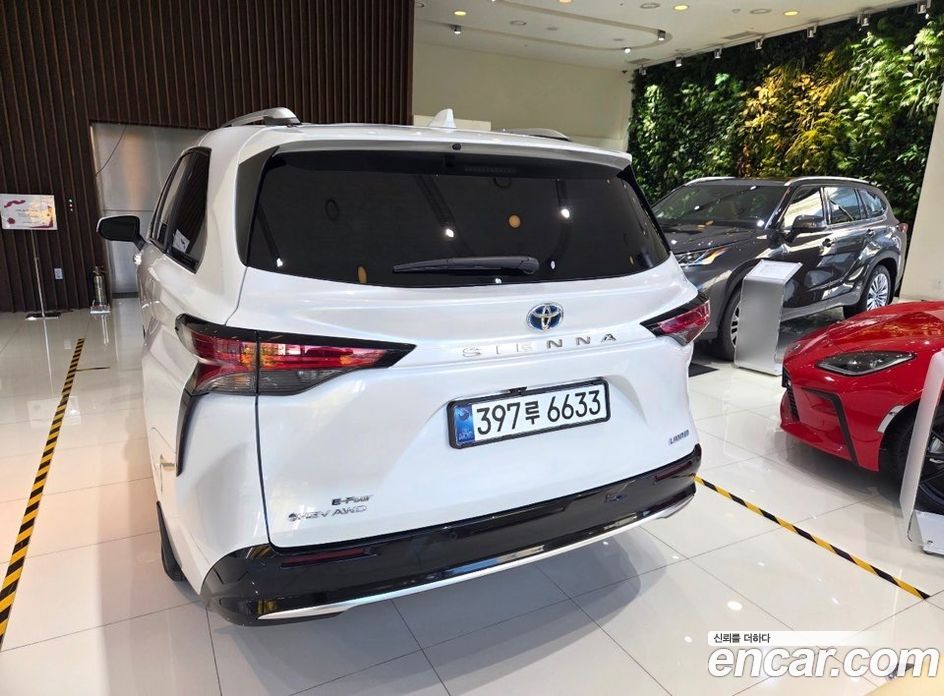 Toyota Sienna 4th Gen фото 2