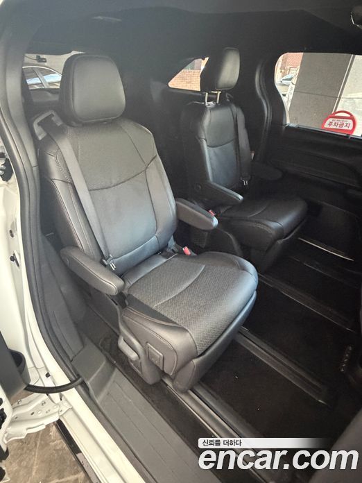 Toyota Sienna 4th Gen фото 6