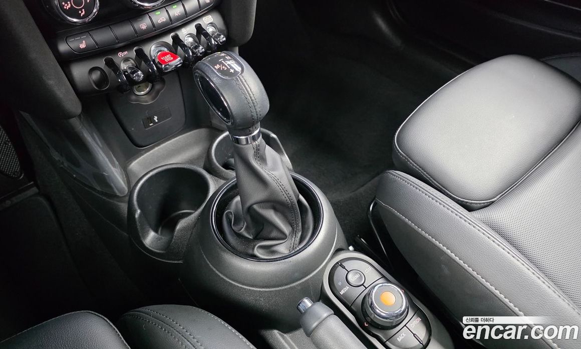 Mini Cooper фото 9