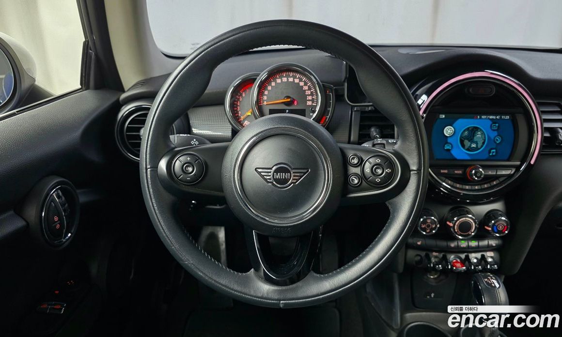 Mini Cooper фото 13