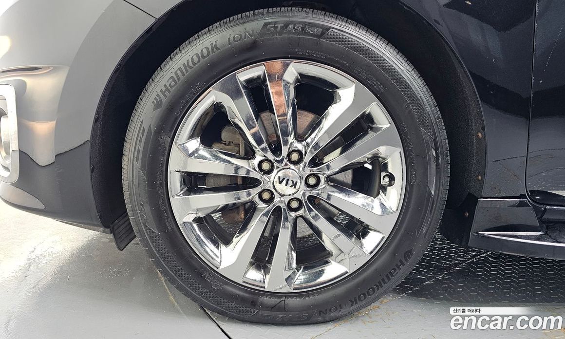 Kia Carnival 3rd Gen фото 5