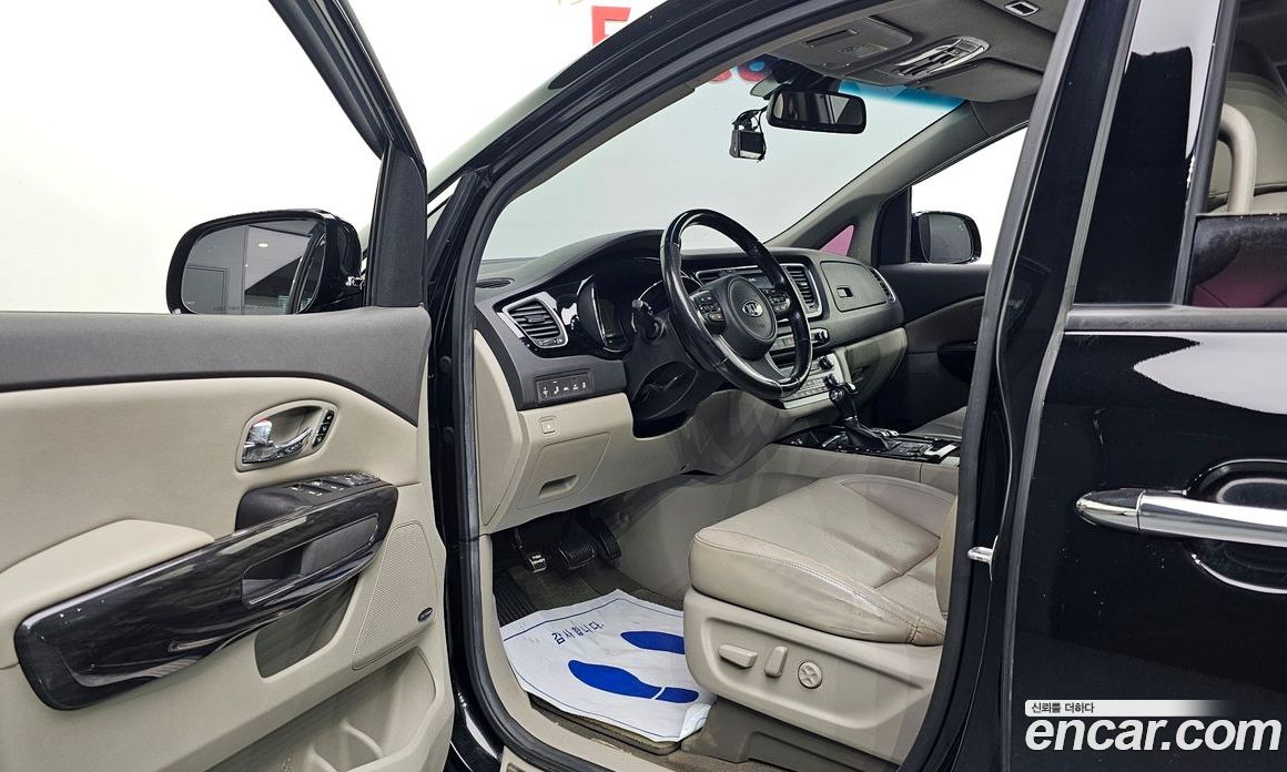 Kia Carnival 3rd Gen фото 10