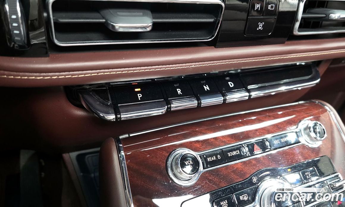 Lincoln Aviator 2nd Gen фото 9
