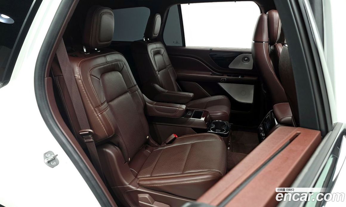 Lincoln Aviator 2nd Gen фото 11