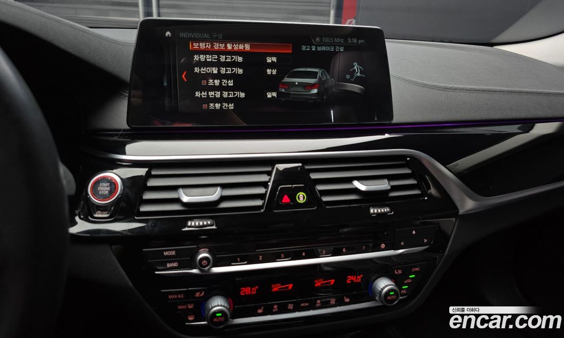 BMW 5-Series (G30) фото 15